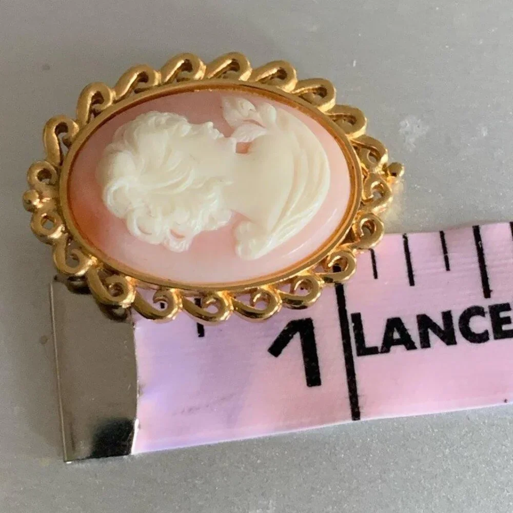 Classy vintage Monet Cameo Brooch